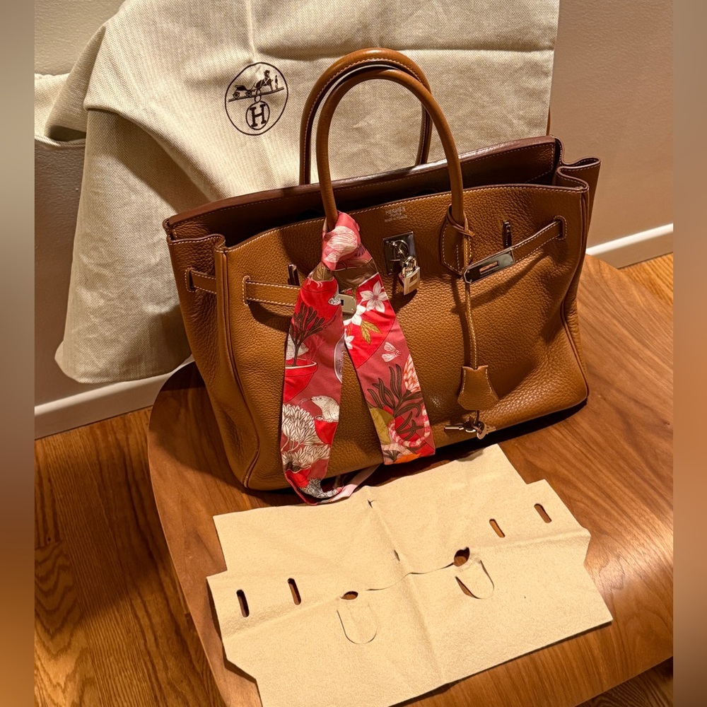 HERMÈS Birkin 35 Clemence Leather "Gold" Color Palladium Hardware (lock + keys)